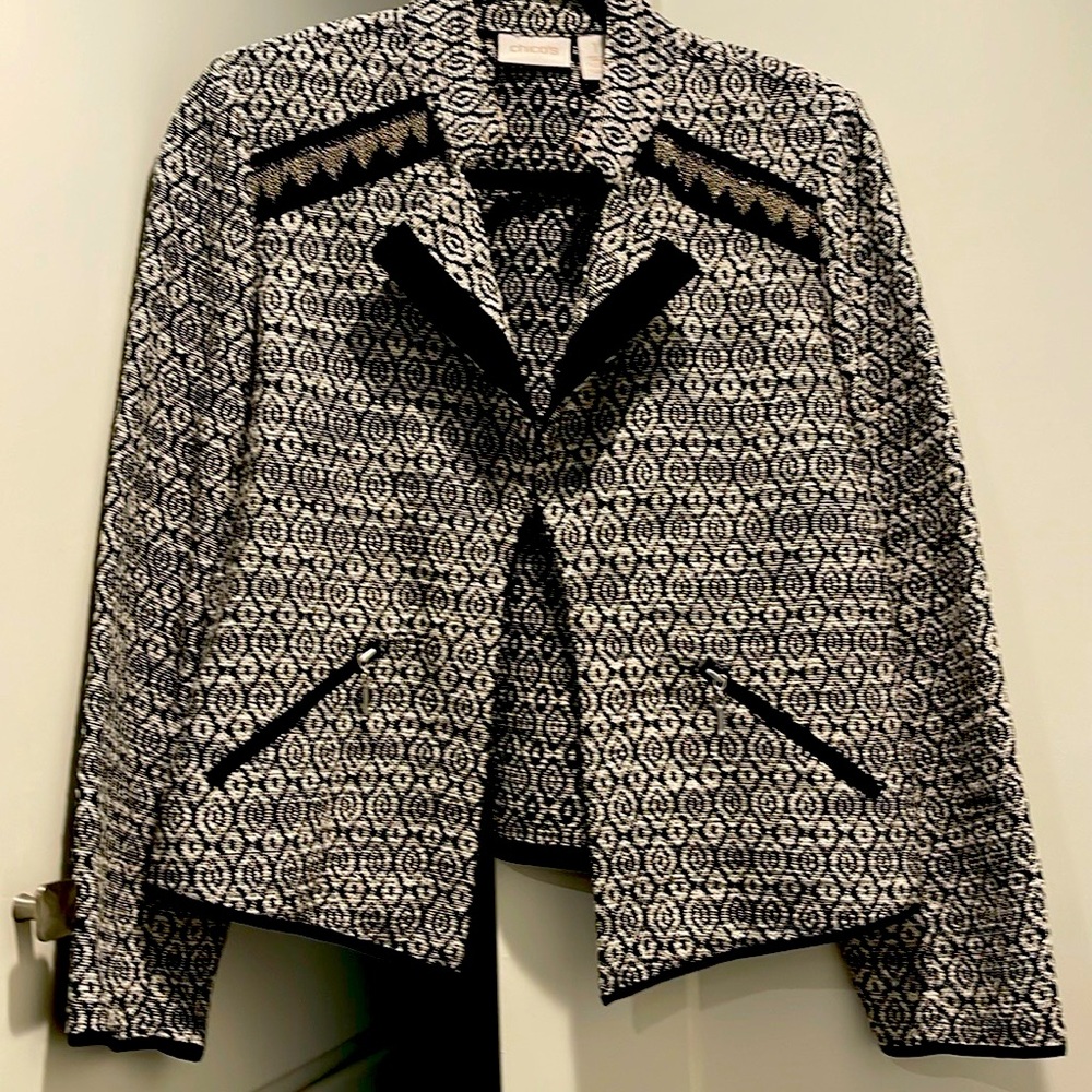 CHICO’S Jacket in dramatic black & white size 1 (in Chico’s means size M)